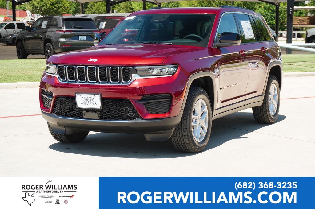 New Car 2025 Jeep Grand Cherokee  Laredo X For Sale Under $40,000 In Weatherford, Texas