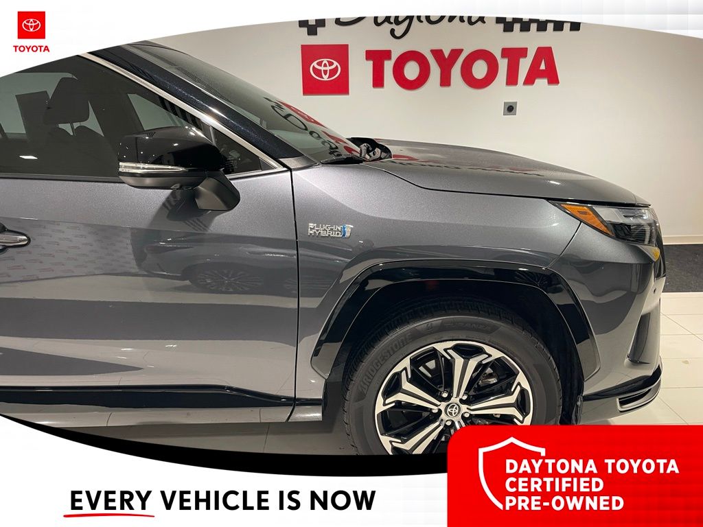 2024 Toyota RAV4 XSE - Photo 4