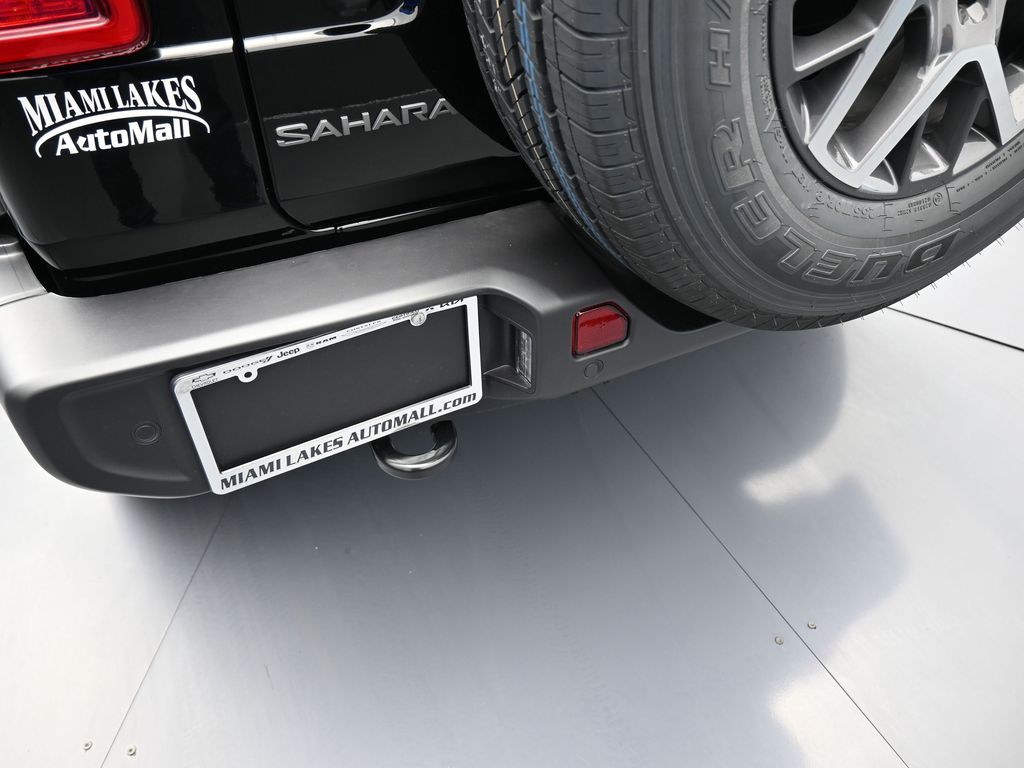 New 2026 Black Clearcoat Jeep Sahara image 31