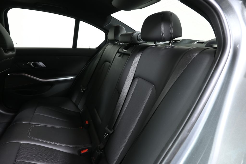 Thumbnail: 2023 BMW 3 Series - 6