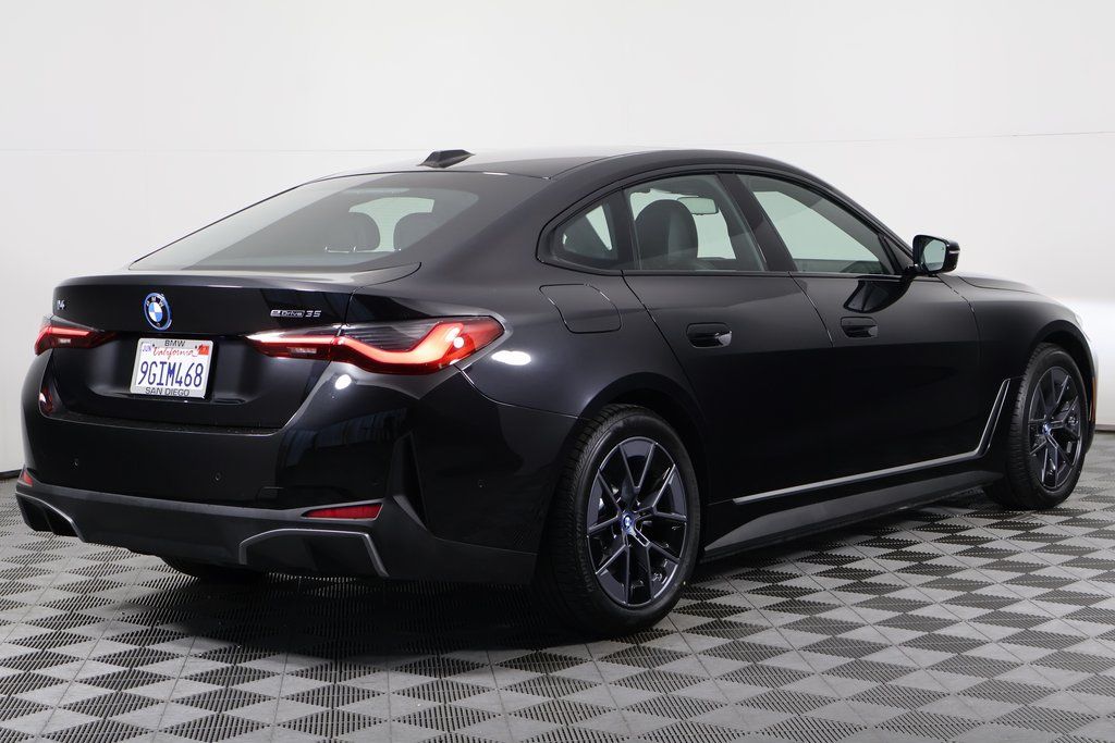 Thumbnail: 2023 BMW i4 - 4