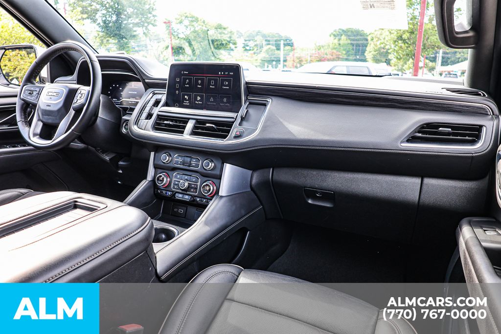 Used 2024 White GMC SLT image 32