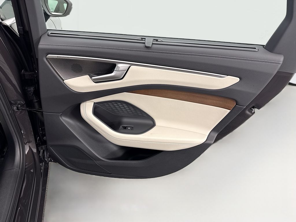 Thumbnail: 2026 Audi A6 - 27