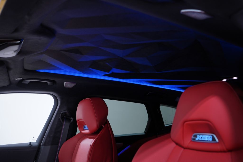 Thumbnail: 2026 BMW XM - 9