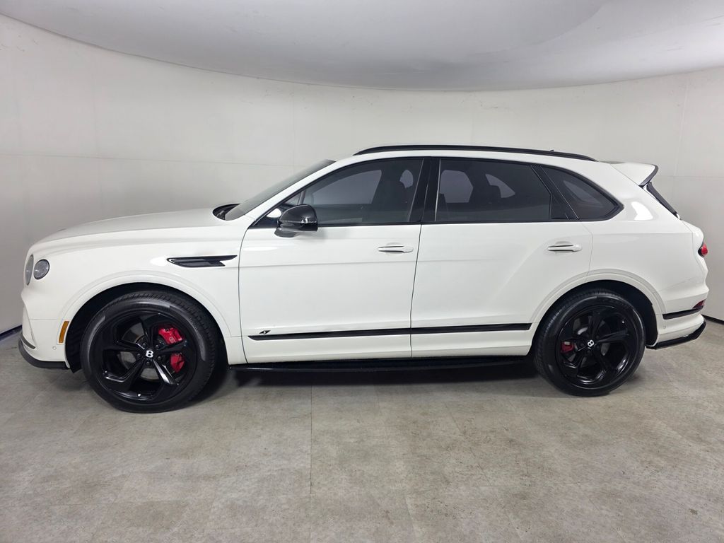 Used 2022 White Bentley  image 7