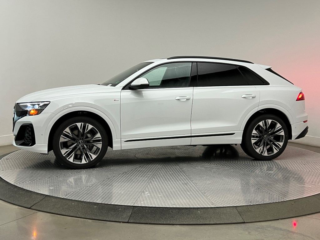 Thumbnail: 2026 Audi Q8 - 3