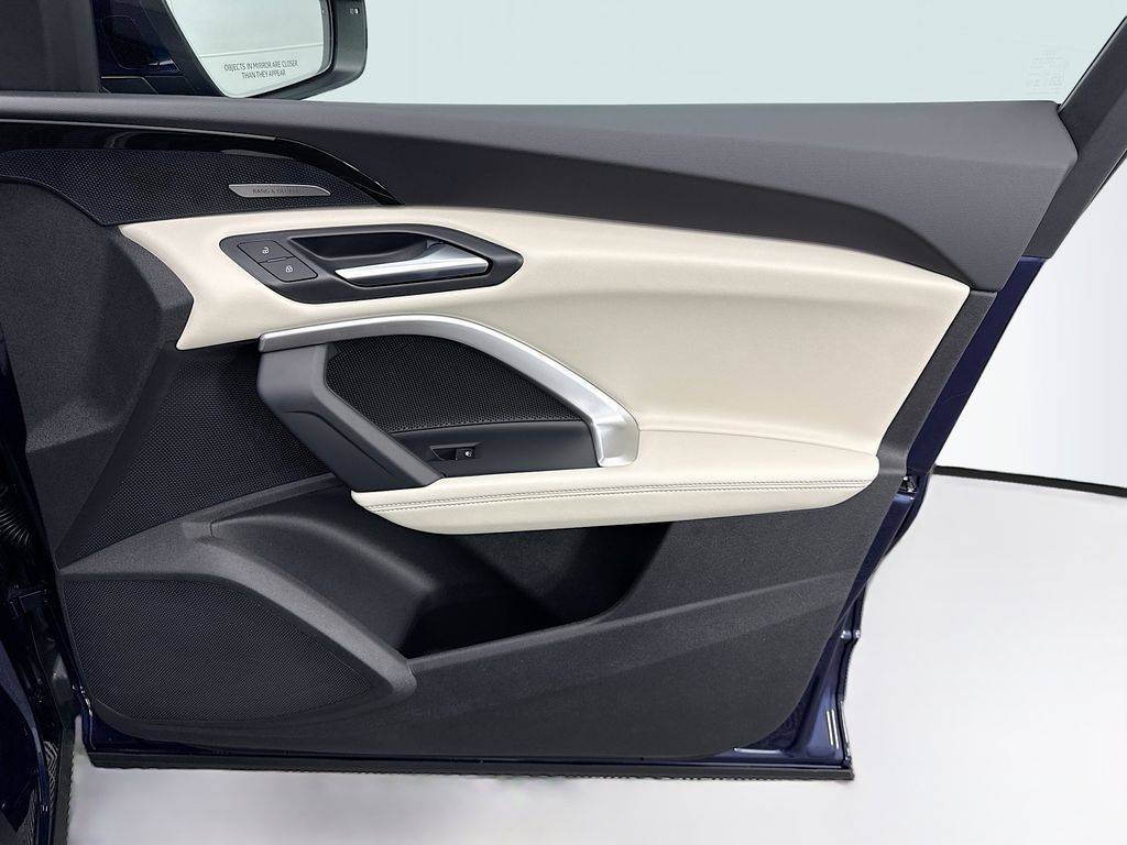 Thumbnail: 2025 Audi Q5 - 24