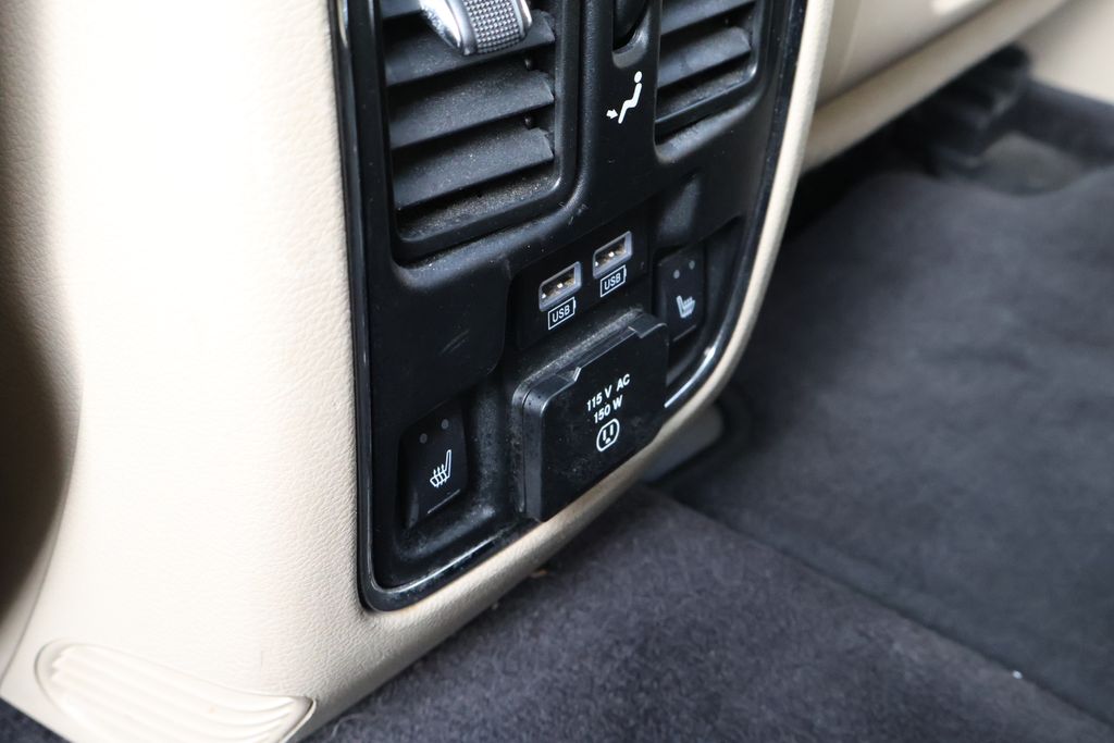 2016 Jeep Grand Cherokee Limited Edition 32