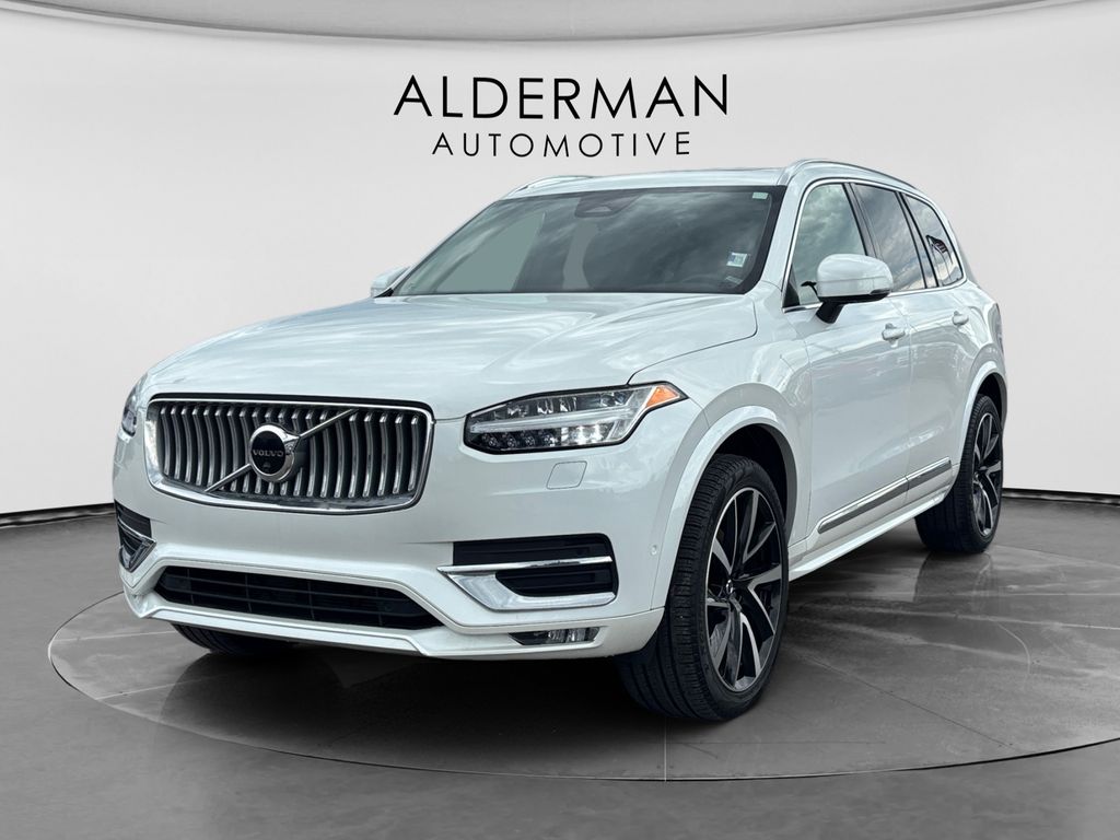  2023 Volvo XC90 B6 Plus Bright Theme 7-Passenger AWD   