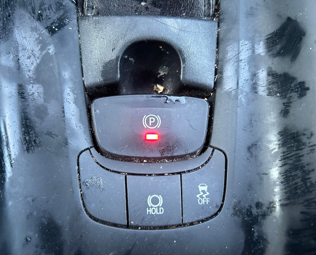 Thumbnail: 2019 Toyota C-HR - 27