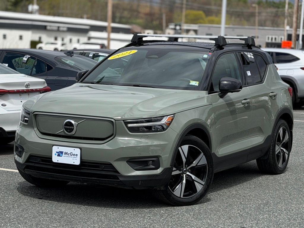 Green 2021 Volvo XC40 Recharge Pure Electric P8 eAWD SUV / Crossover All-Wheel Drive 1-Speed Automatic