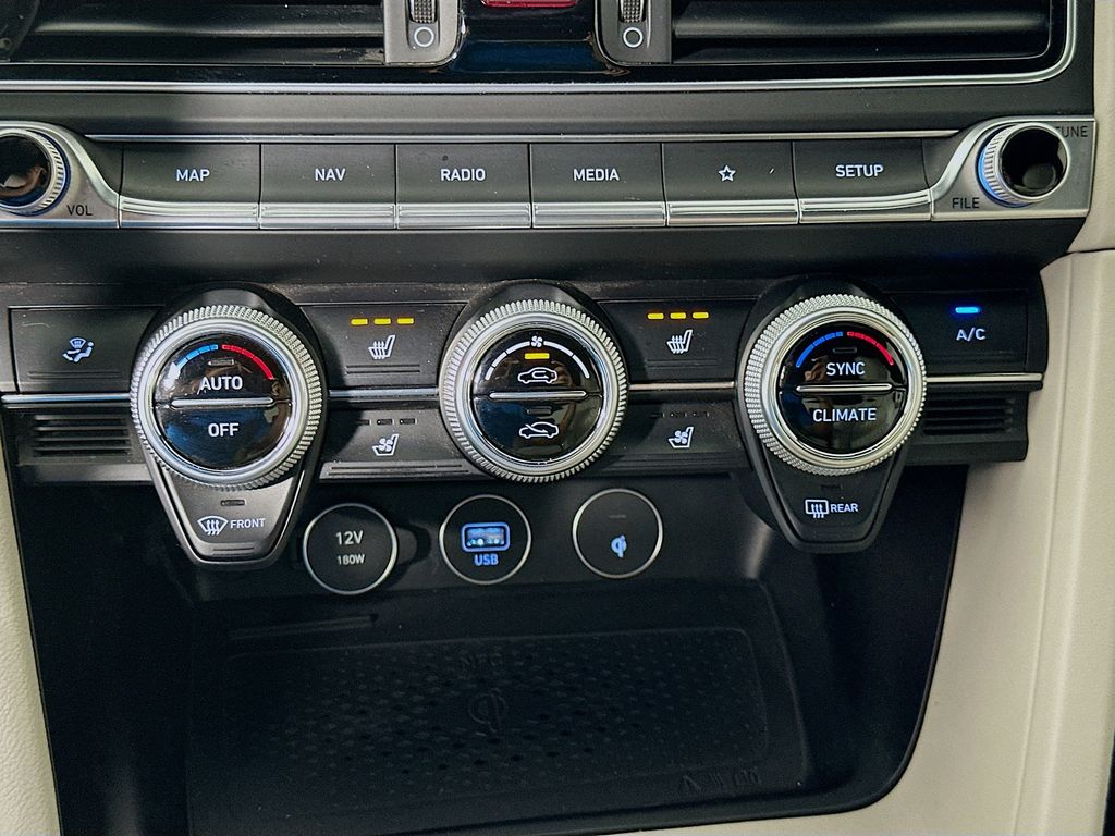 Thumbnail: 2023 Genesis G70 - 16