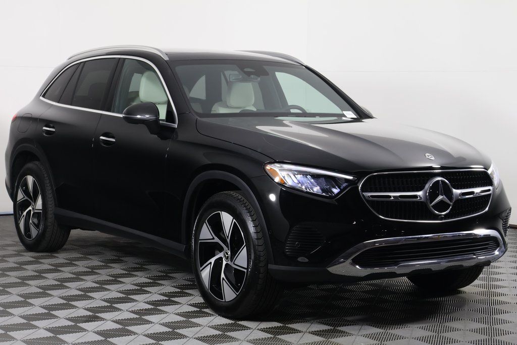 2024 Mercedes-Benz GLC 300 3