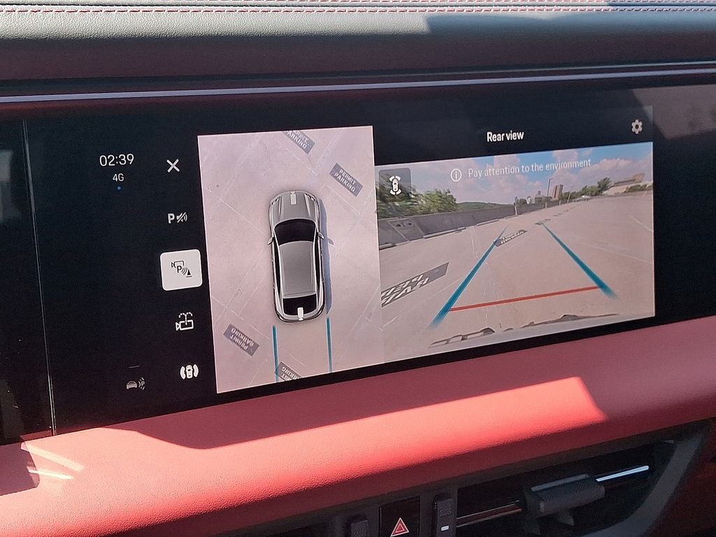 Thumbnail: 2025 Porsche Macan - 20