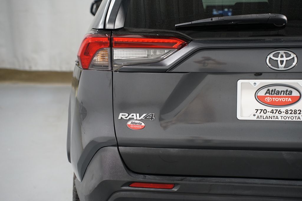 Thumbnail: 2021 Toyota RAV4 - 10