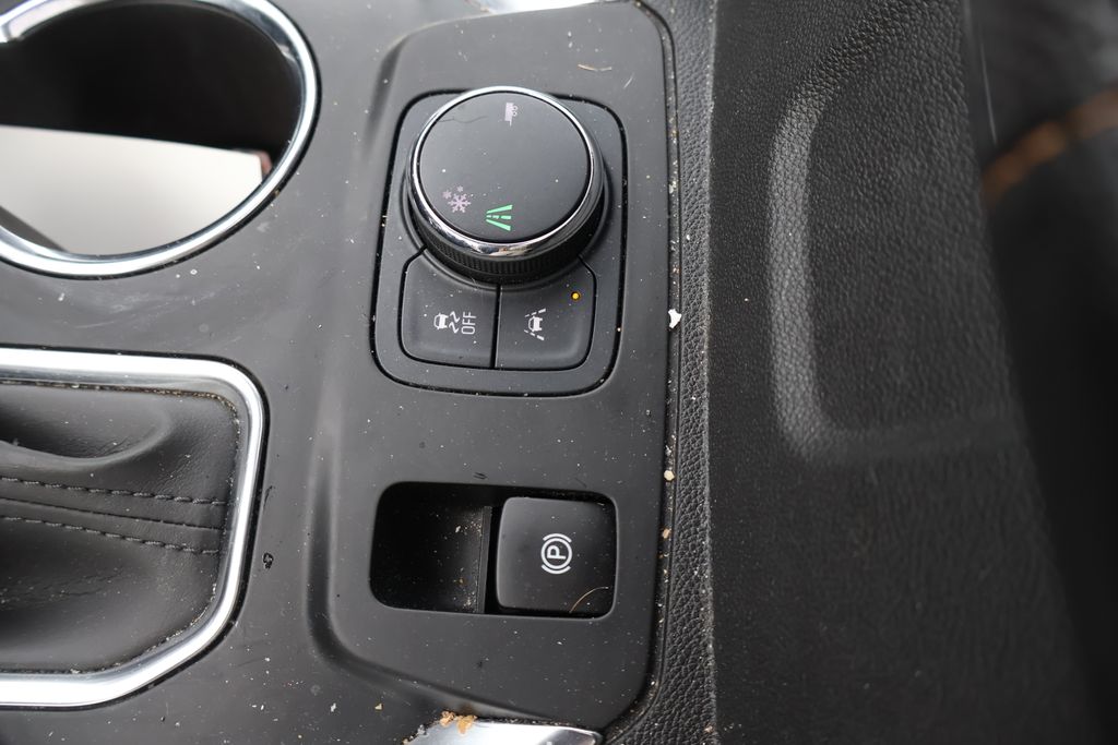 Thumbnail: 2021 Chevrolet Traverse - 28