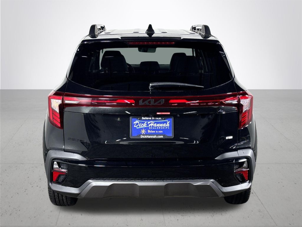 2025 Kia Seltos X-Line photo 3