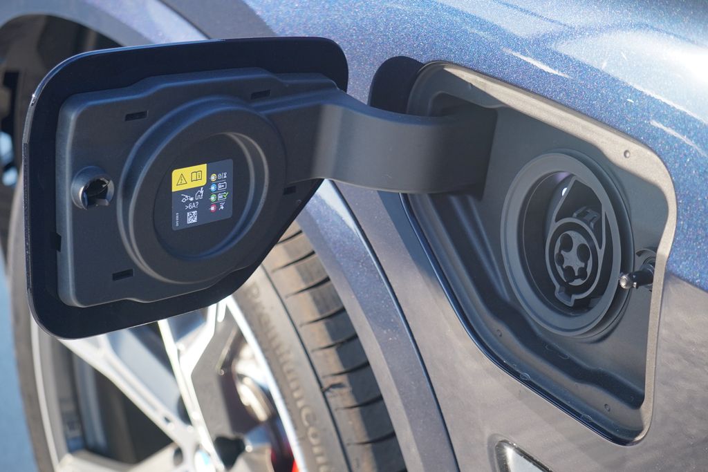 Thumbnail: 2026 BMW X5 - 6