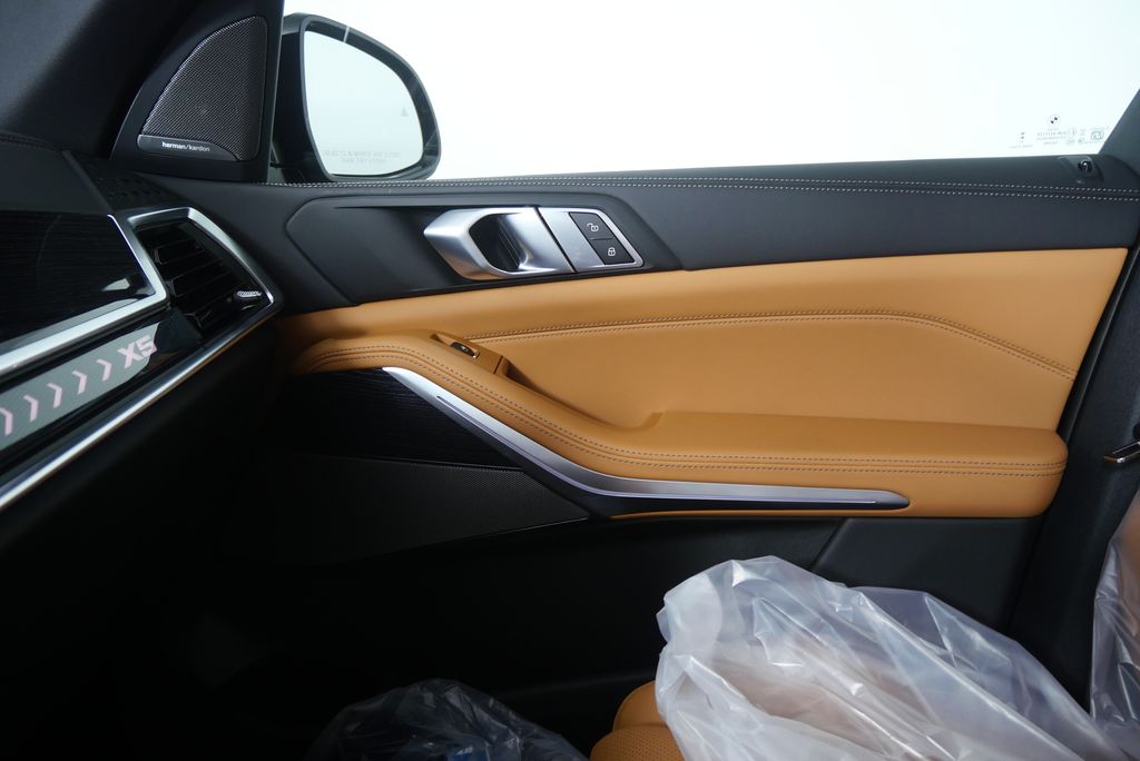 Thumbnail: 2026 BMW X5 - 24