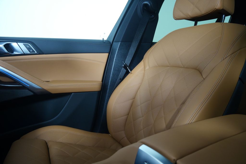 Thumbnail: 2026 BMW X6 - 26