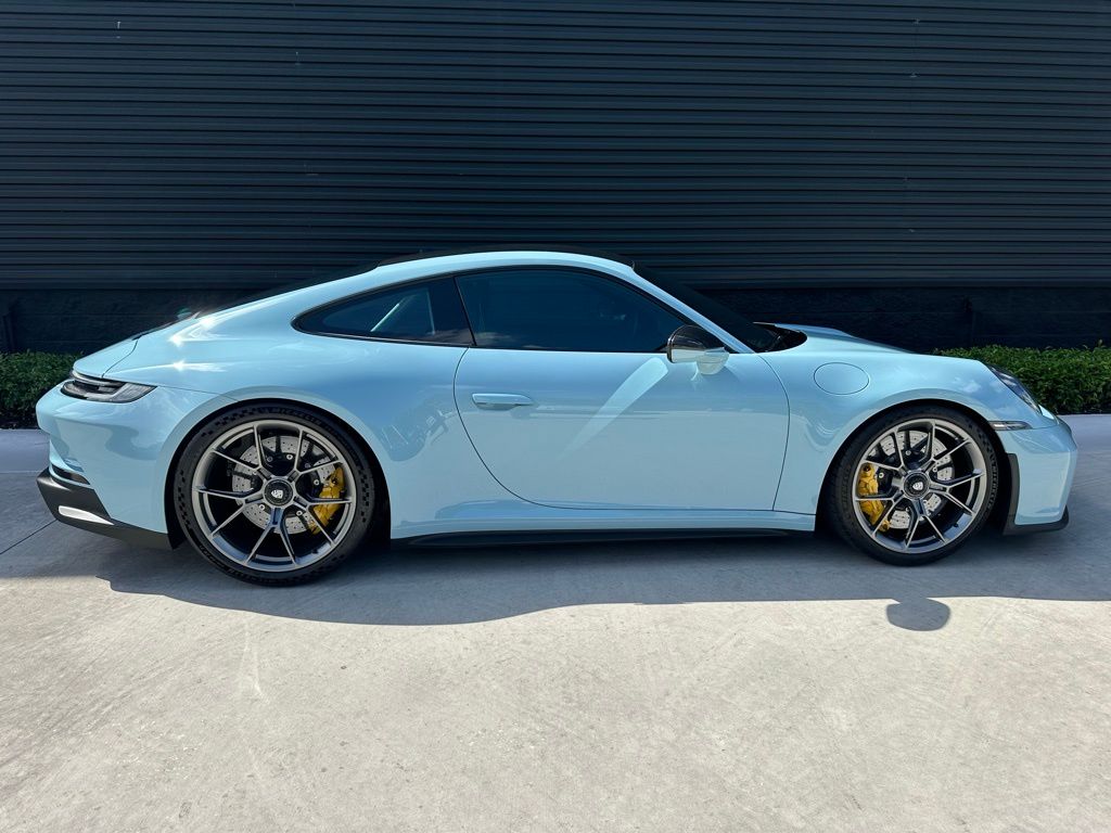 Thumbnail: 2022 Porsche 911 - 8