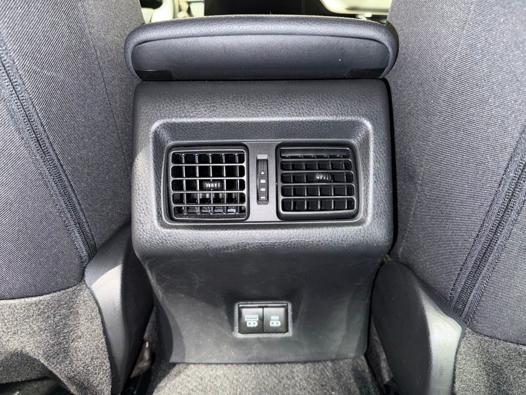 Thumbnail: 2025 Toyota Camry - 19