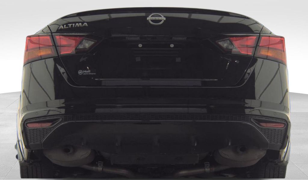 Used 2023 Black Nissan 2.5 S image 8