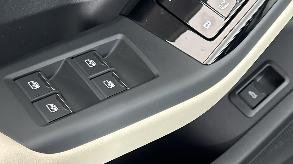 2025 Audi Q6 e-tron Premium 27