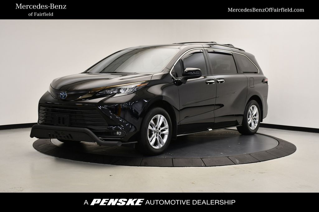 2023 Toyota Sienna XSE -
                Fairfield, CT