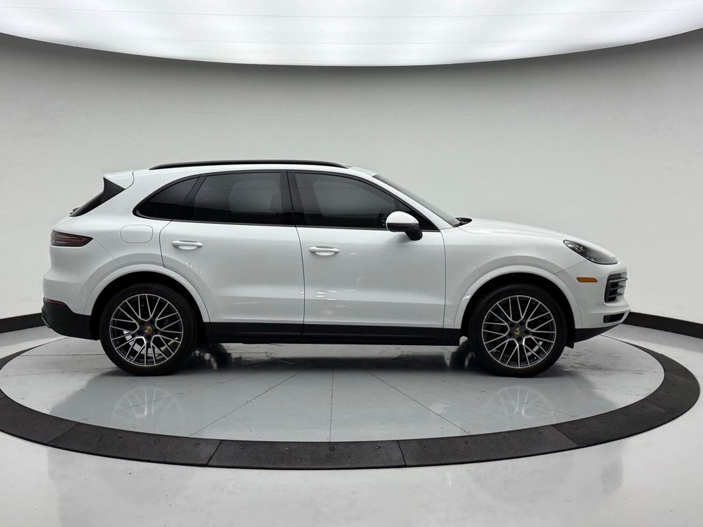 2021 Porsche Cayenne S 10