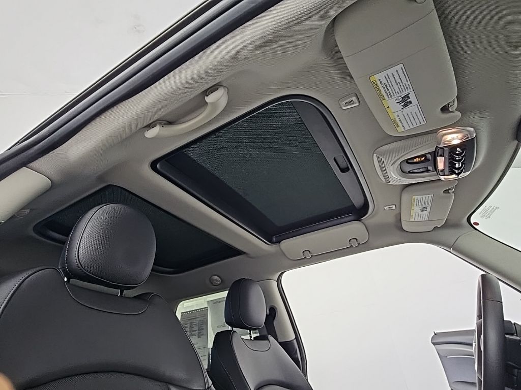 Thumbnail: 2023 MINI Cooper - 19