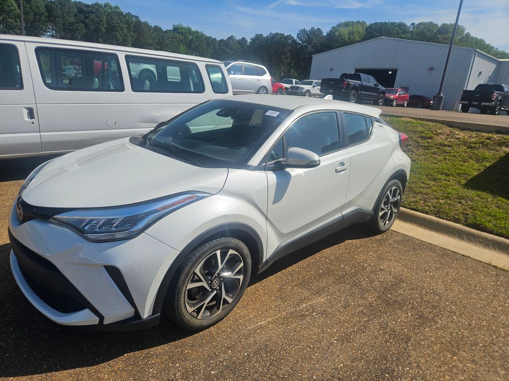 White (Blizzard Pearl) 2021 Toyota C-HR XLE FWD SUV / Crossover Front-Wheel Drive Continuously Variable Transmission
