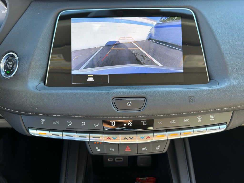 Thumbnail: 2021 Cadillac XT4 - 30