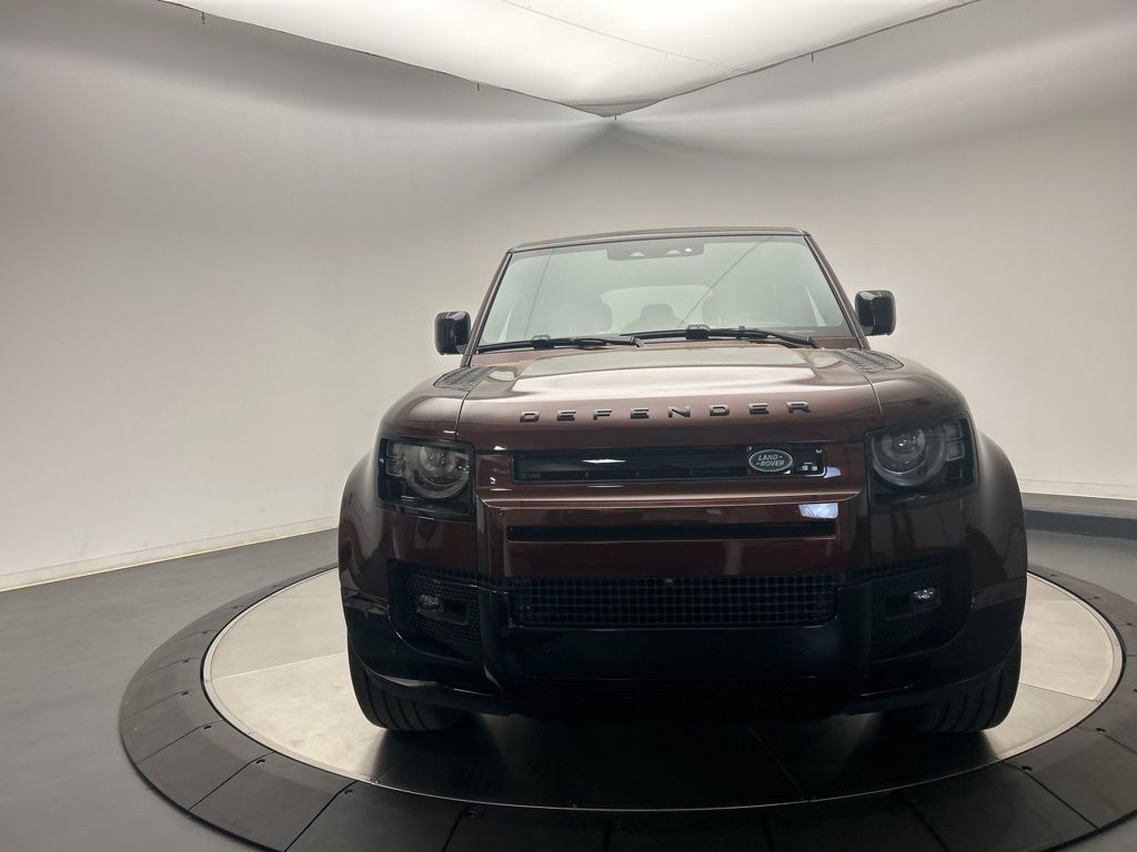 Thumbnail: 2025 Land Rover Defender - 8