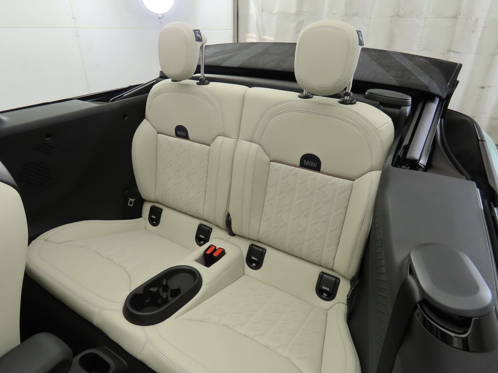 Thumbnail: 2026 MINI Cooper - 22