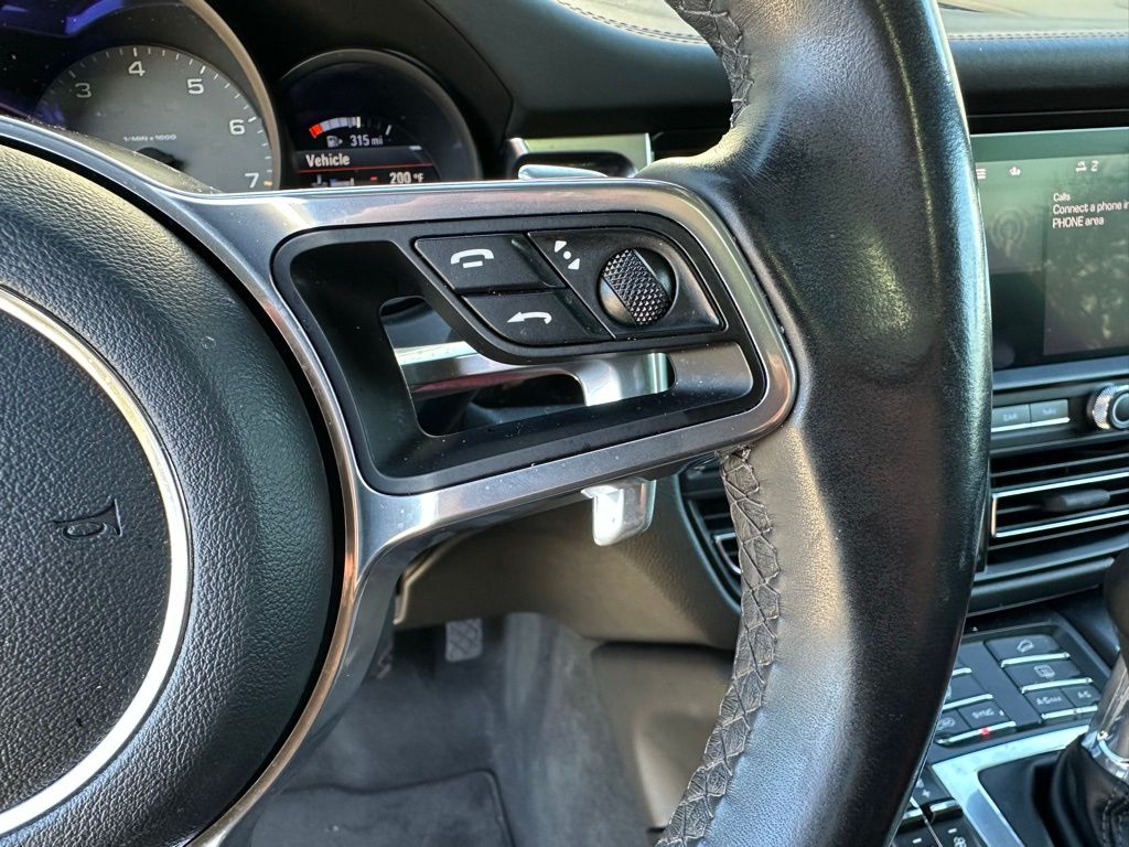 Thumbnail: 2020 Porsche Macan - 16