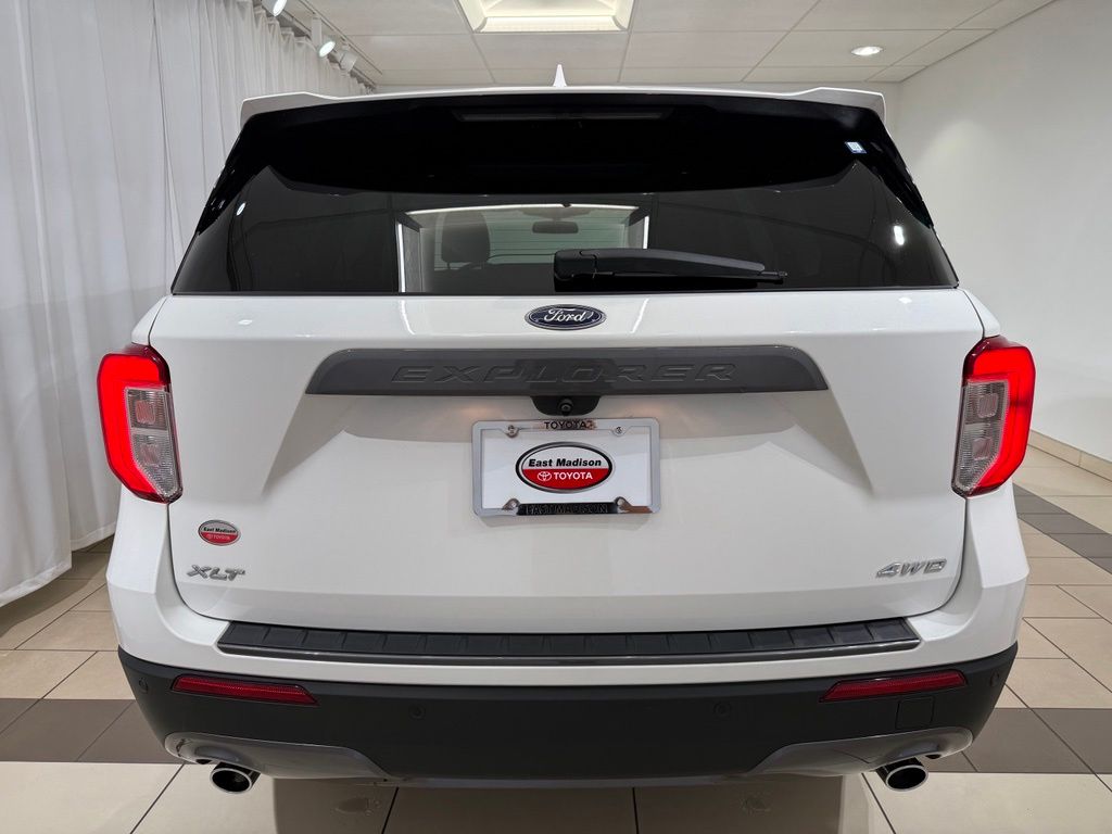 Thumbnail: 2022 Ford Explorer - 4