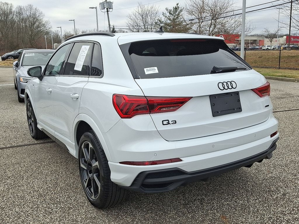 Thumbnail: 2025 Audi Q3 - 4