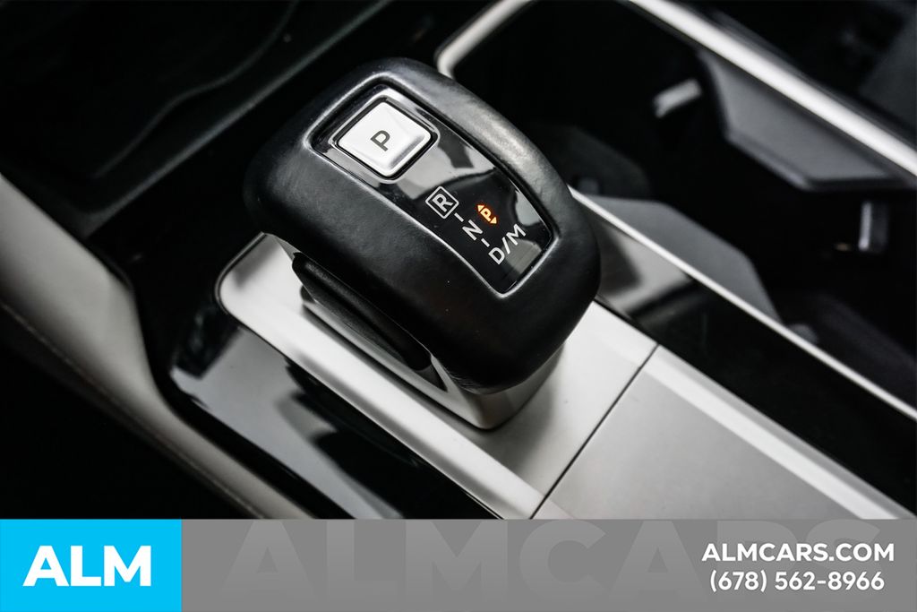 Used 2025 White Mitsubishi SE image 39