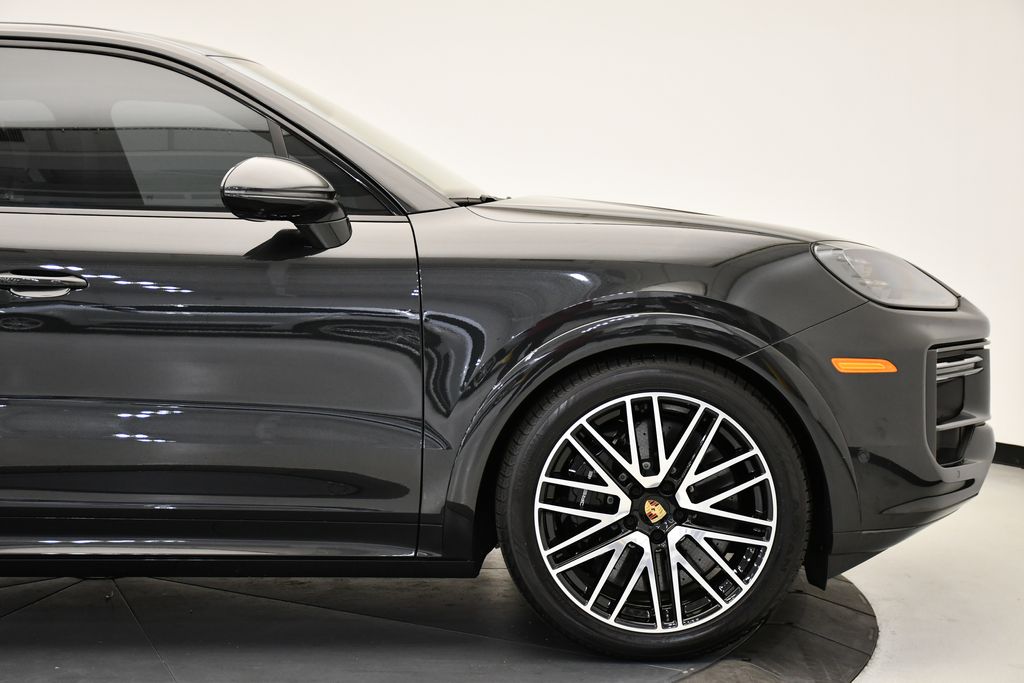 2024 Porsche Cayenne Turbo E-Hybrid 14