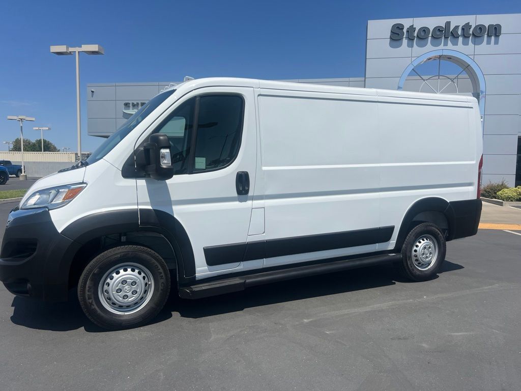 Bright White Clearcoat 2025 RAM ProMaster Van Front-Wheel Drive 9-Speed Automatic