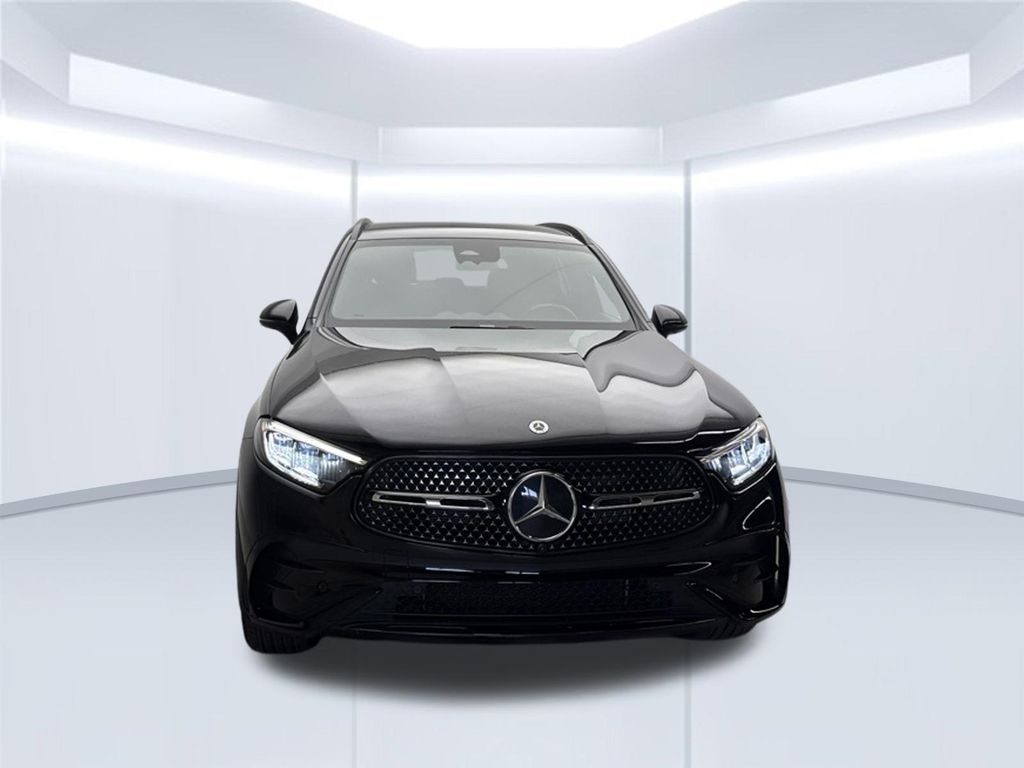 Thumbnail: 2023 Mercedes-Benz GLC - 11
