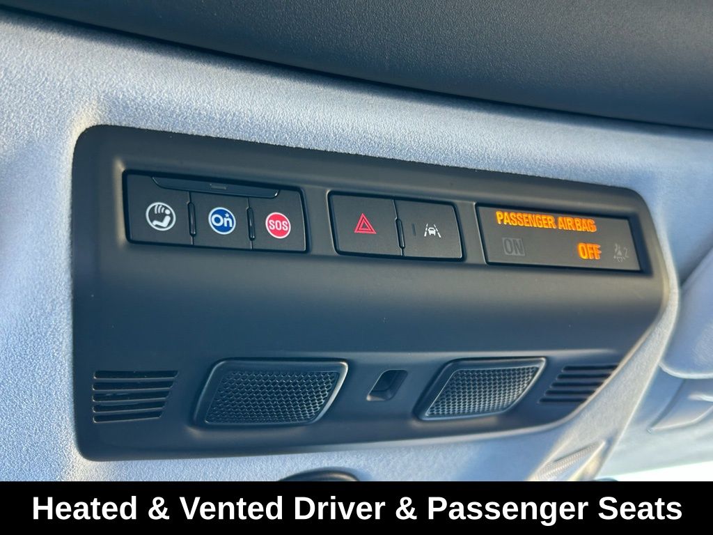 Used 2025 Black Chevrolet Stingray image 29