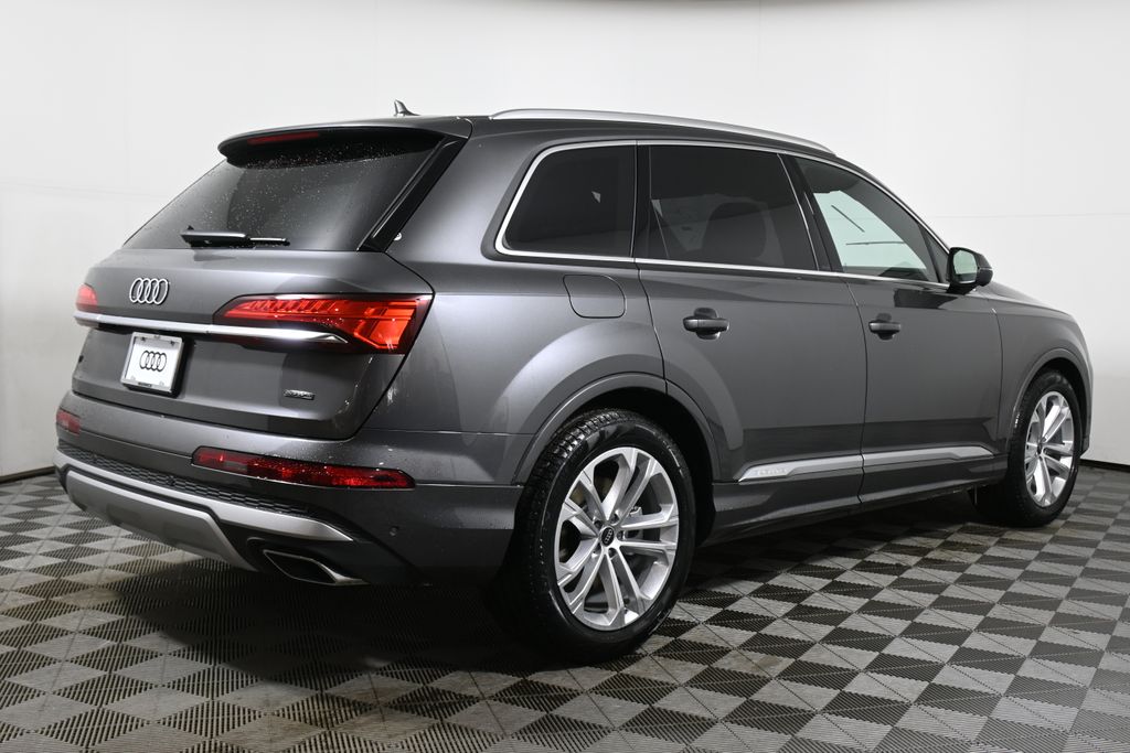 Thumbnail: 2026 Audi Q7 - 7