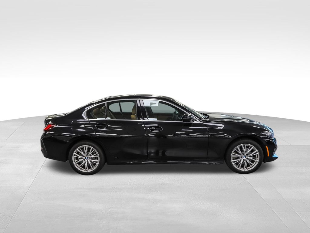 Thumbnail: 2024 BMW 3 Series - 6
