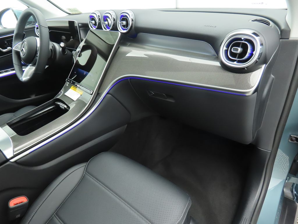 Thumbnail: 2026 Mercedes-Benz GLC - 17