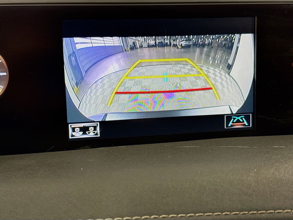 Thumbnail: 2020 Lexus UX - 13