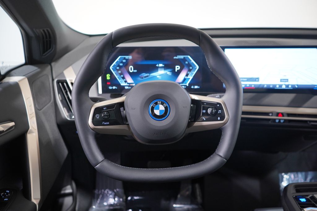 2025 BMW iX xDrive50 11