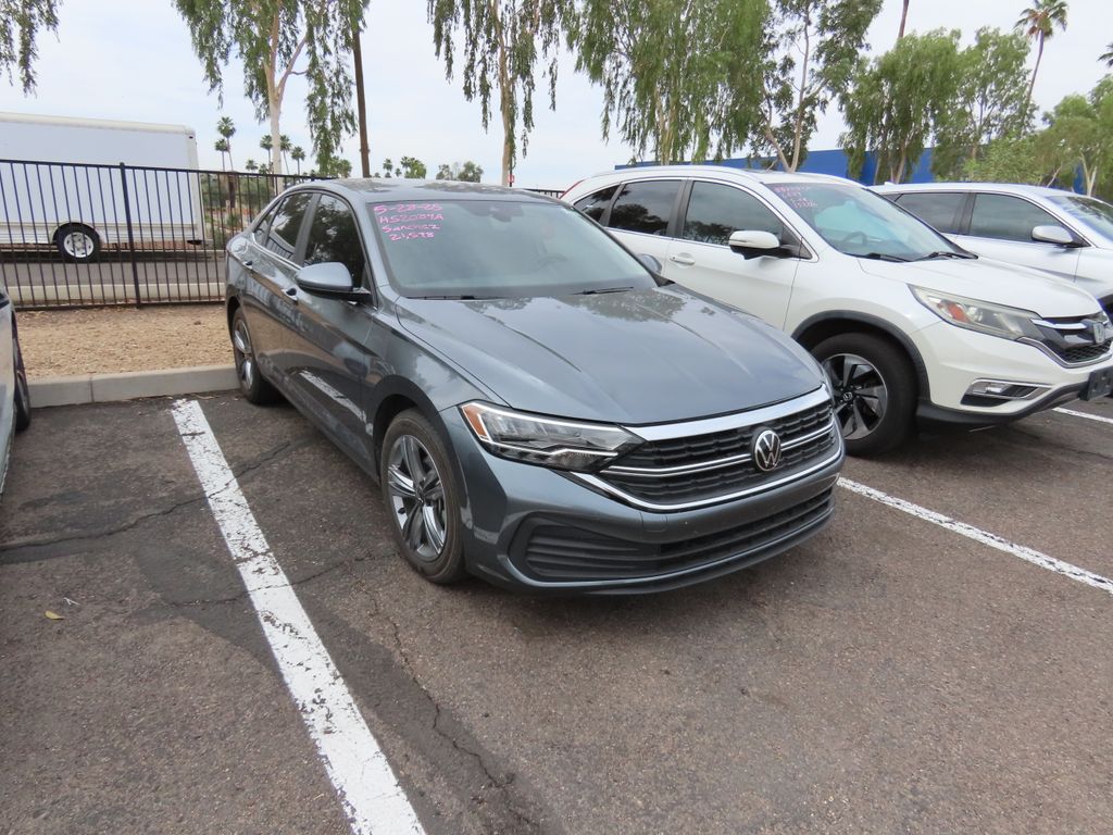 2024 Volkswagen Jetta SE 3
