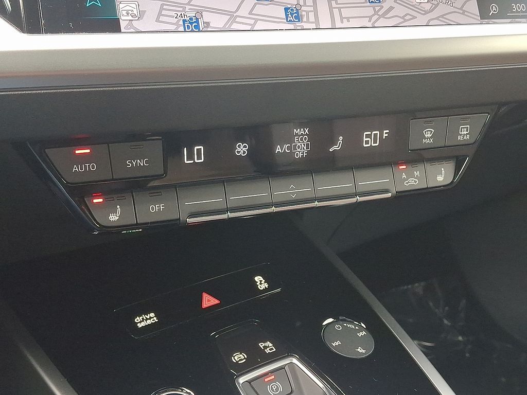 Thumbnail: 2025 Audi Q4 e-tron - 16